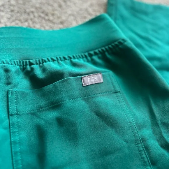 Figs Hunter Green Scrub Pants - Picture 6 of 7